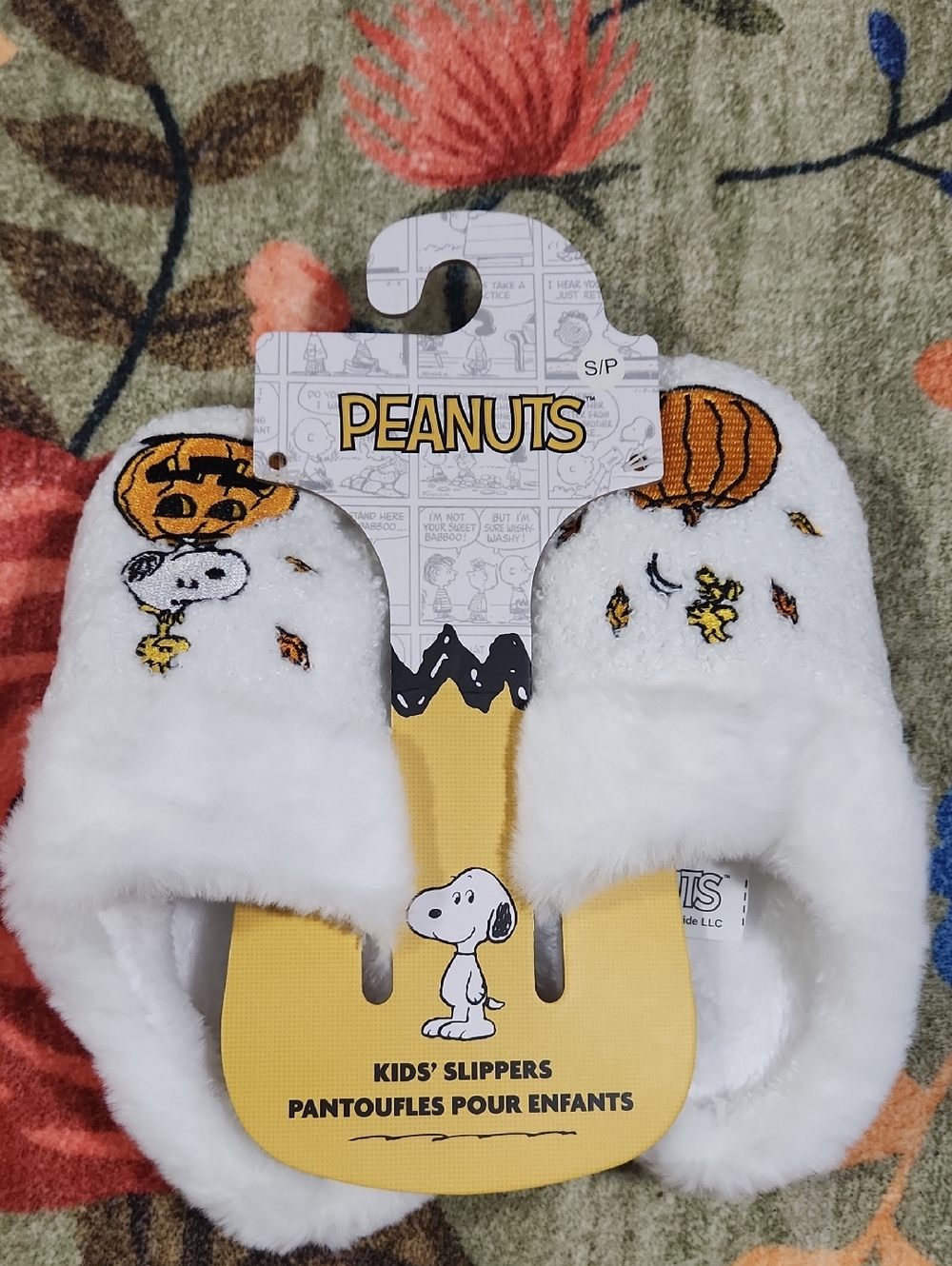 Kids Aged 7/8 Peanuts Snoopy & Woodstock Fuzzy Slippers